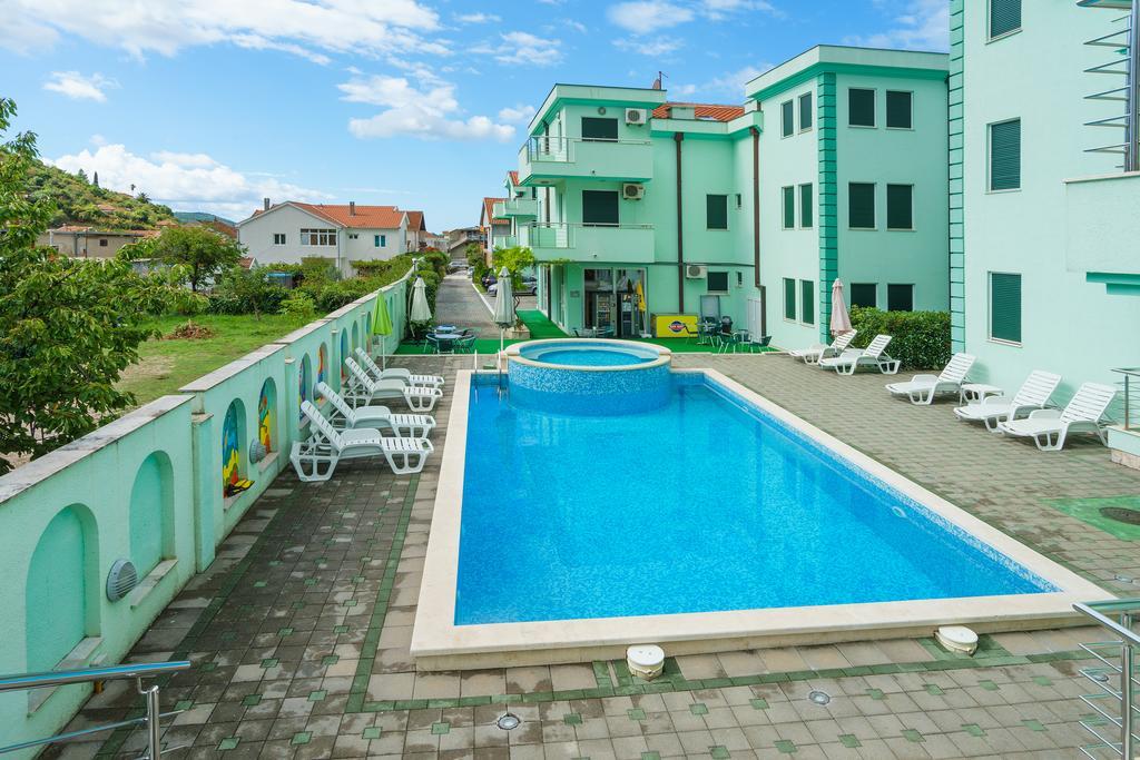 Apartment Vinograd Herceg Novi Dış mekan fotoğraf